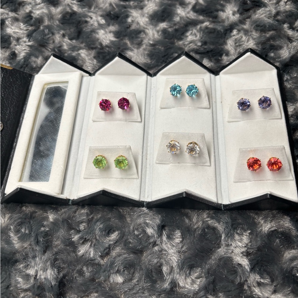 *SOLD* Elegant Multi-Color Stud Earrings Set